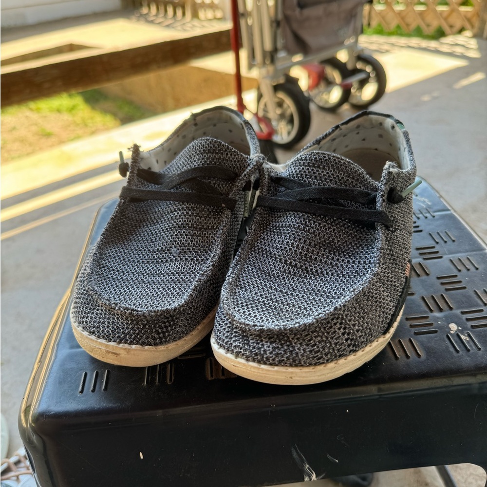 Women’s Hey Dude shoes size 7 lightly worn